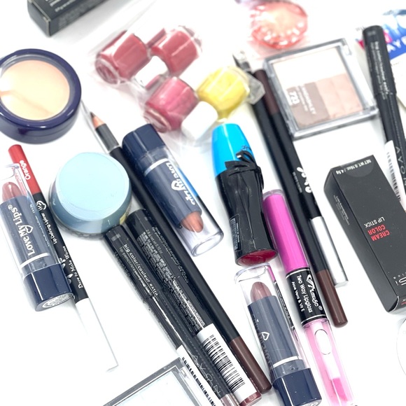 Brand New Drugstore Makeup Bundle - Picture 4 of 6